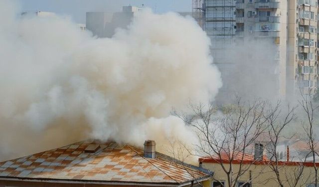 Devrilen soba yangına yol açtı