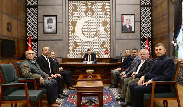 Vali Akmeşe’ye ziyaretler devam ediyor