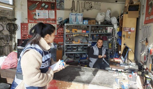 Bor’da Polis vatandaşı bilgilendirdi