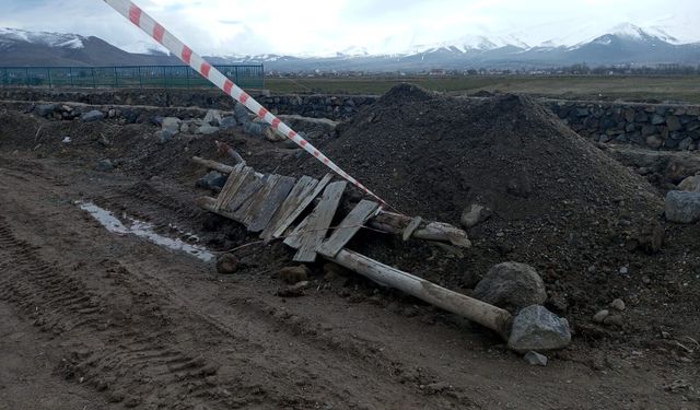 Divarlı’da Açık Su Kanalı sorunu devam ediyor (VİDEO HABER)