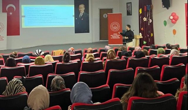 “Yeterince İyi Anne Olmak” Eğitimi verildi