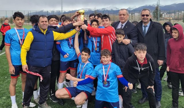 Yıldız Erkekler Futbol il birinciliği tamamlandı