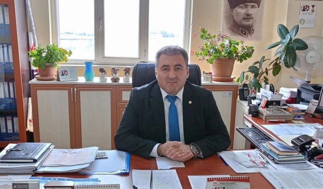 Akgümüş:”Öğretmenler geleceğini göremiyor”