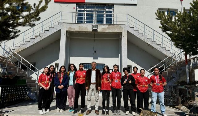 Çiftlikli sporculardan atletizmde büyük başarı