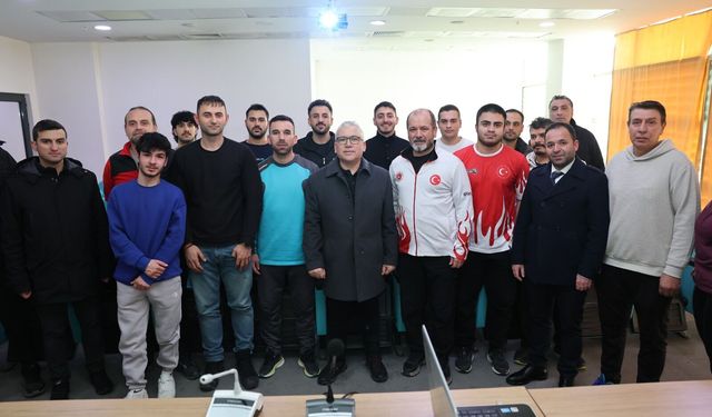 Niğde’den Kick Boks Hakemlik Kursuna destek