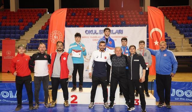 Yıldızlar Güreş müsabakaları tamamlandı