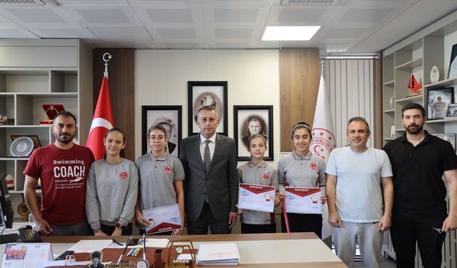 Başarılı Sporculardan İl Müdürü Dorul’a ziyaret
