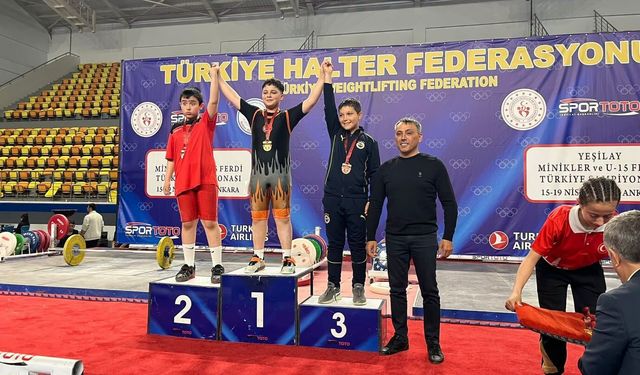 Halterde Türkiye Üçüncülüğü Niğde’nin!