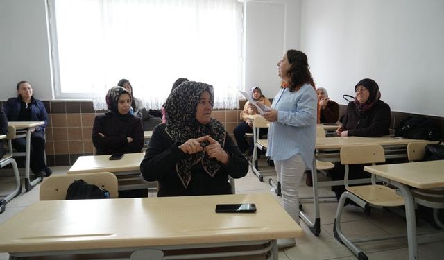 Hasta ve yaşlı bakımı kursu istihdama kapı açıyor