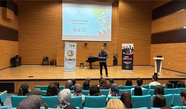 Narkotik bilgilendirme çalışmaları devam ediyor