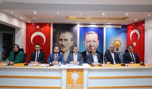 AK Parti Niğde toplantıda buluştu