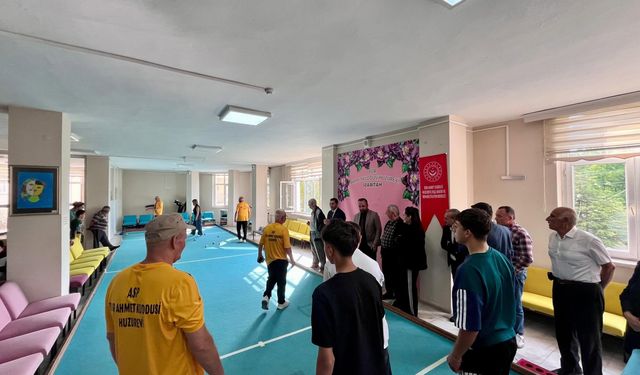 Bor Huzurevinde Kuşaklar Arası Bocce Turnuvası