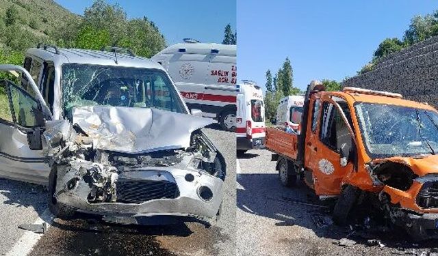 Hafif ticari araç ile kamyonet çarpıştı!