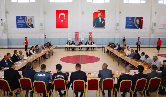 Altunhisar'da hizmet ve istişare toplantısı
