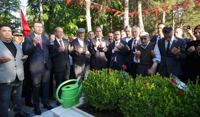 15 Temmuz Kahramanı Halisdemir kabri başında anıldı