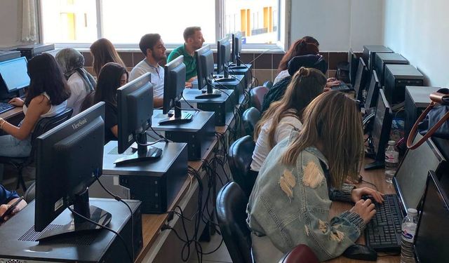 HEM’den Bilgisayar Kursiyerlerine ziyaret