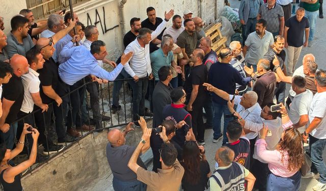 CHP Niğde’de devir teslim gerginliği!