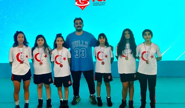 Güreş Şampiyonasında Ulukışla'dan 6 Derece