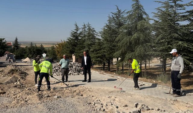 Altunhisar'da mahalle yolları yenileniyor