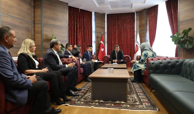 Vali Akmeşe Halk Günü’nde vatandaşları dinledi