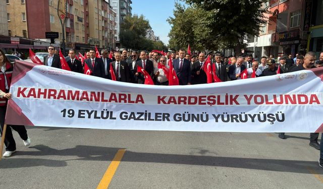 Niğde Kahraman Gaziler için yürüdü