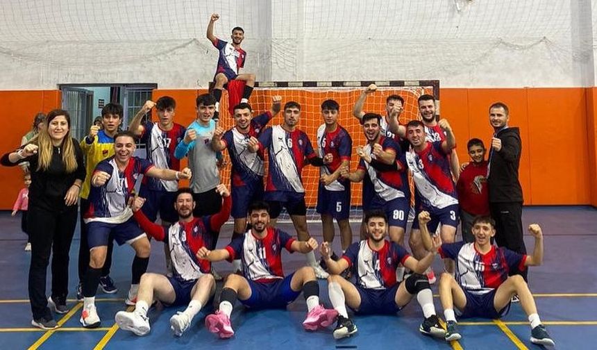Niğde Hentbol ekibi ilk yarıyı yenilgisiz bitirdi