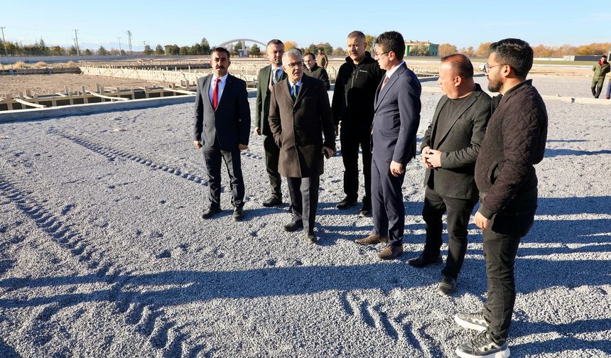 Vali Çelik, Bucakçayır tenis kortları inşaatını inceledi