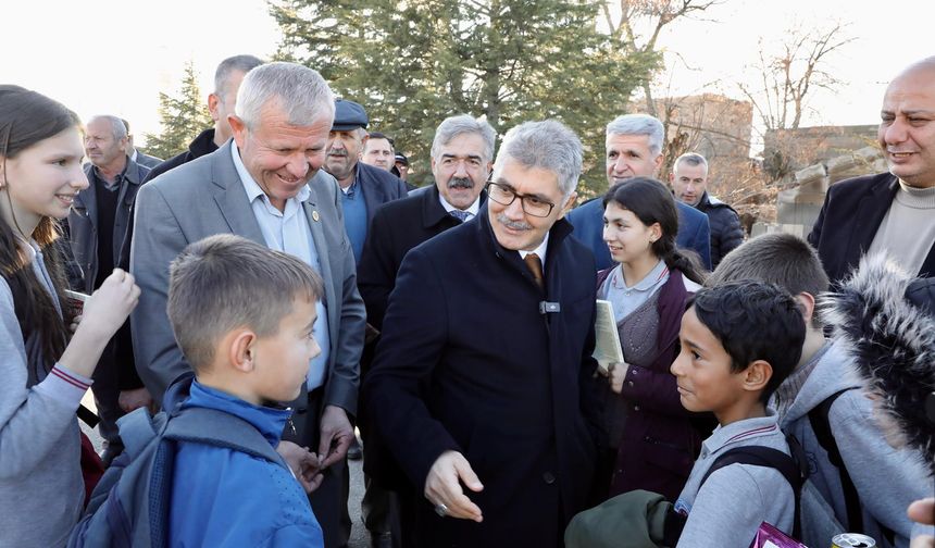 Vali Cahit Çelik Hasaköy'de vatandaşlarla buluştu