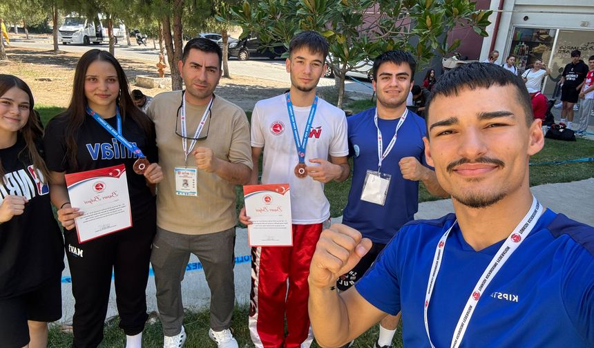 Niğde’ye Kıck Boks Şampiyonasından 2 Bronz Madalya