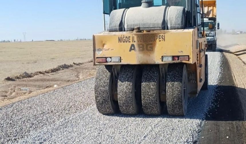 Kayı Köyü’nde 6 Kilometrelik Sathi Asfalt Çalışması Başladı