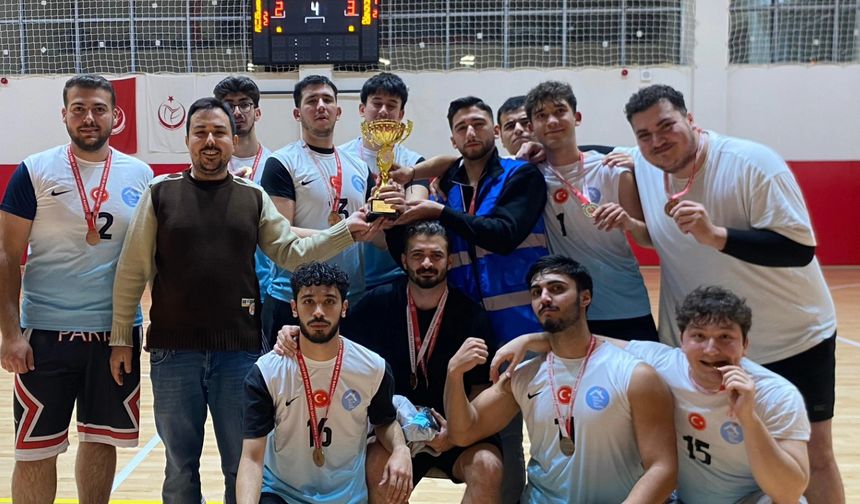 Niğde’de Yurtlar Arası Basketbol Turnuvası Tamamlandı