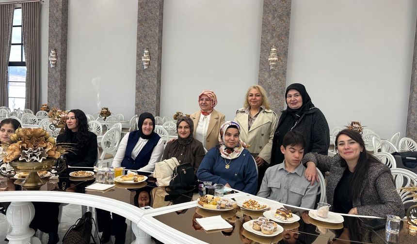 Hüdavent Hatun Kadın Derneği ve Kooperatifinden Özel Gereksinimli Bireylere Özel Etkinlik