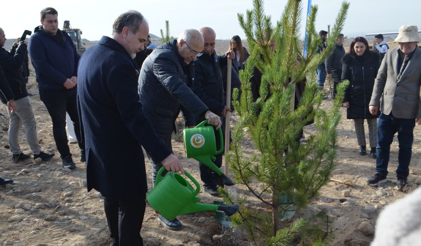 NÖHÜ’nün “Bal Ormanı” Projesinde 4. Etap Tamamlandı: 5 Bin Fidan Toprakla Buluştu