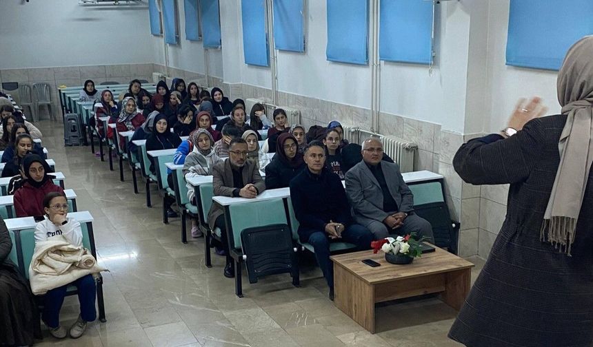 İftar Etkinliği: Yapay Zekânın yarar ve zararı