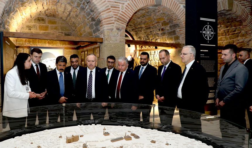 Vali Akmeşe’den Bedesten Kent Müzesi’ne ziyaret