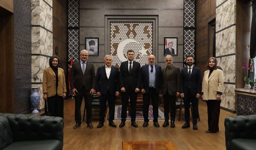 Vali Akmeşe’ye ziyaretler devam ediyor