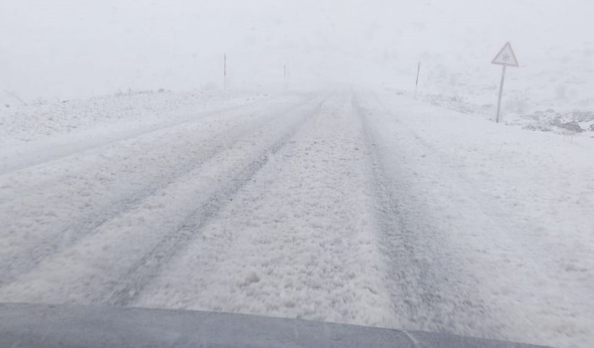 Çiftlik İlçesi beyaza büründü (VİDEO HABER)