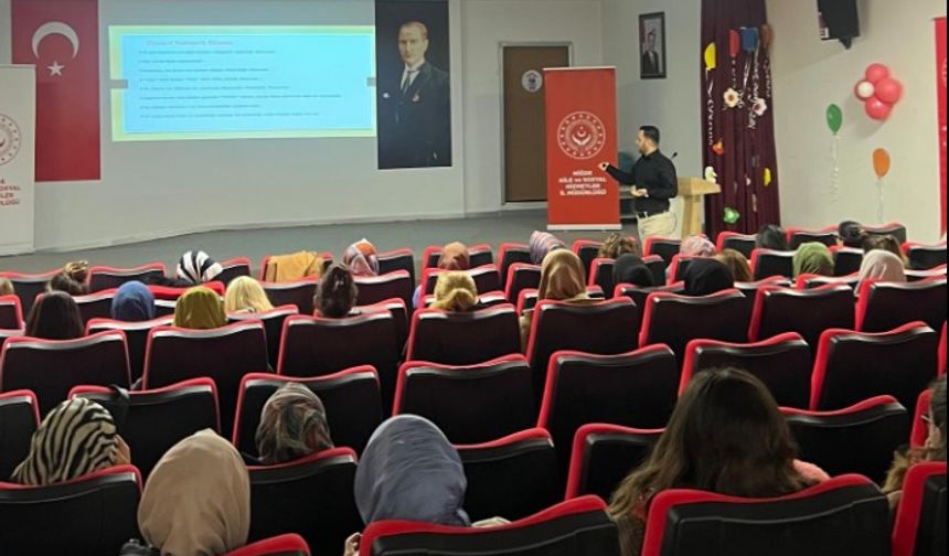 “Yeterince İyi Anne Olmak” Eğitimi verildi