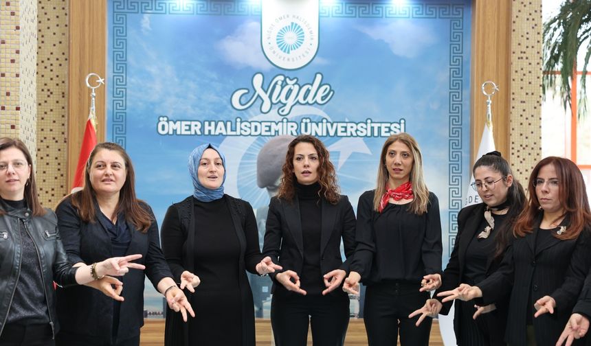 NÖHÜ ile HEM işbirliğiyle açılan İşaret Dili Kursu tamamlandı