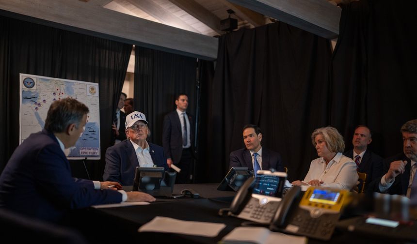 Trump’tan İran’a uyarı:”Daha önce hiç görülmemiş bir güçle vururuz”