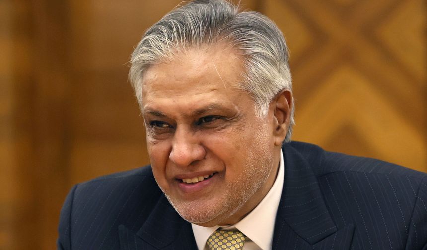 İran 20 geminin Hürmüz'den geçmesine izin verdi