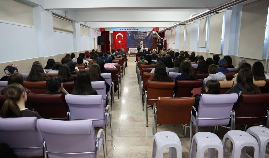 İftarda Konuşalım devam ediyor