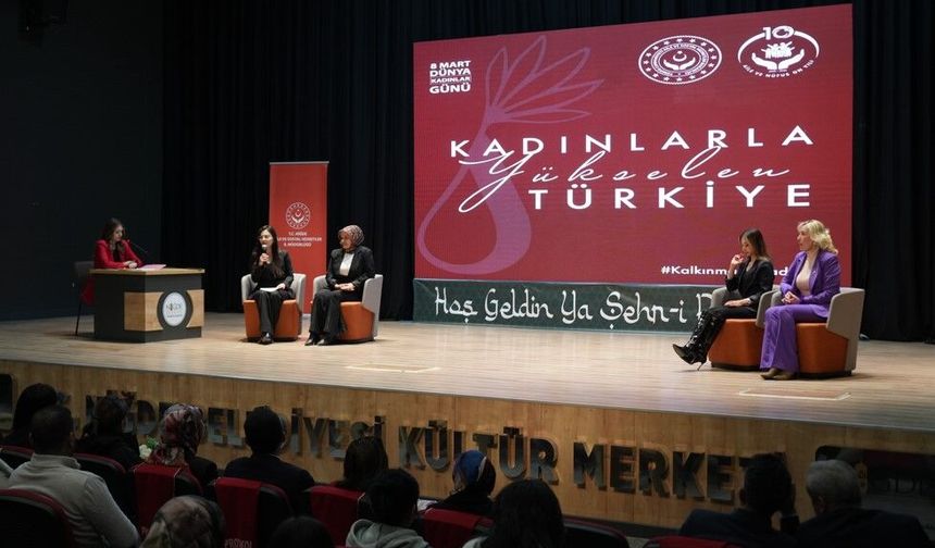 Niğde’de ilham veren kadınlar sahnedeydi