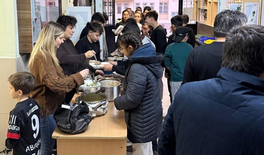 Öğrenciler İftar Sofrasında Buluştu