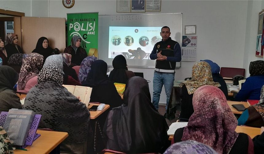 Narkotik ekipleri bilgilendirmeye devam ediyor