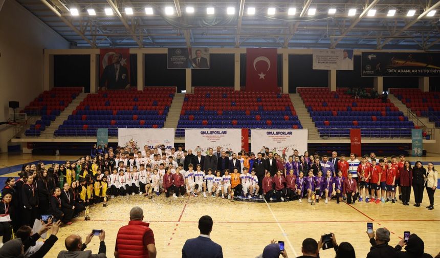 Niğde’de Hentbol şöleni tamamlandı