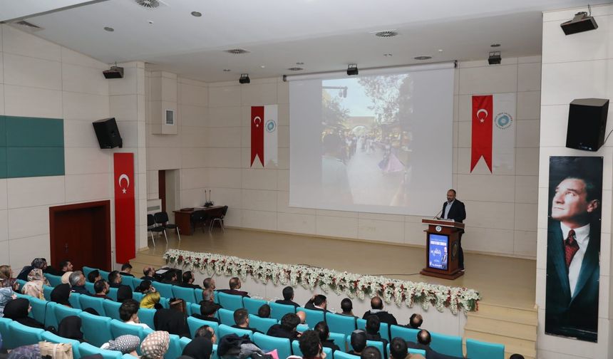 NÖHÜ’de Kudüs ve Doğu Türkistan Konferansı