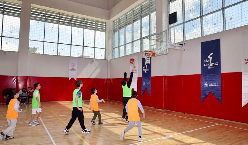 23 Nisan Basketbol Turnuvası renkli geçti