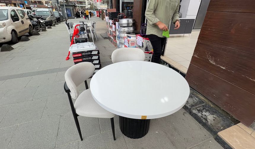 Mobilyacı hırsıza seslendi: ”Abla takımı bozdun, kalanı da gel al”