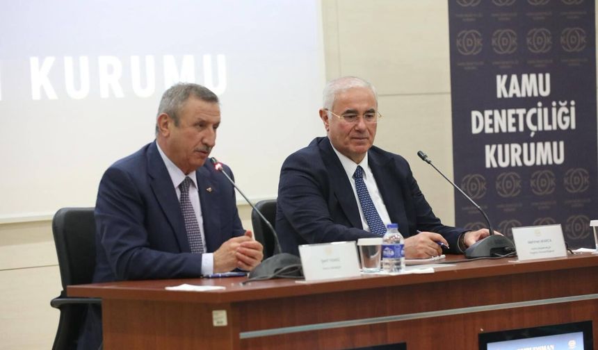 Başdenetçi Akarca Niğde’de vatandaşlarla buluştu